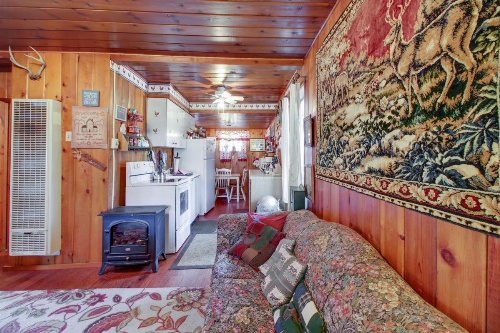 Country Cottage by the Lake image 14