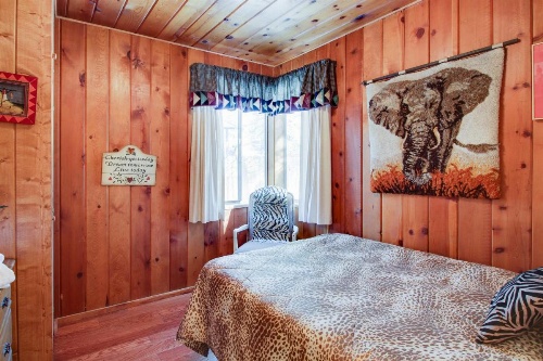 Country Cottage by the Lake image 22